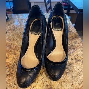 Christian Dior Black Quilted pumps 35